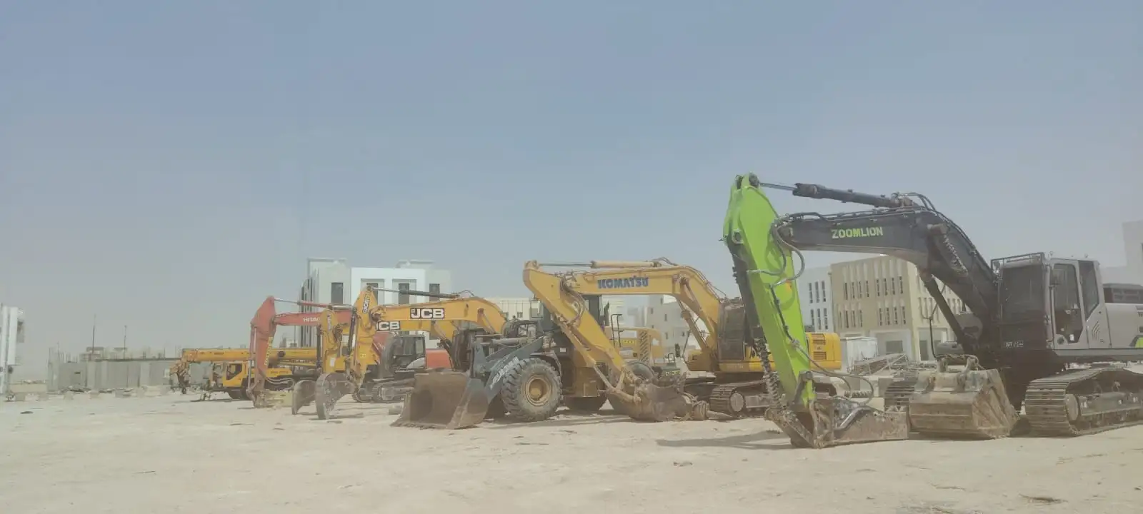 معدة ثقيلة للإيجار – شاحنات ومعدات للتشييد والبناء