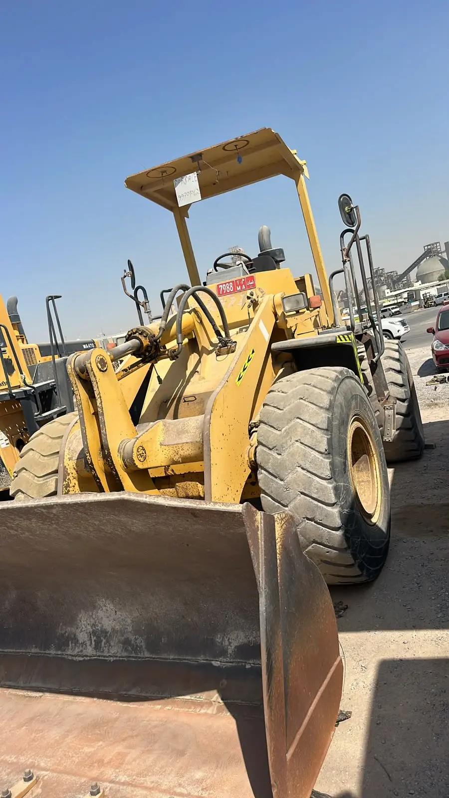 للبيع شيول كوماتسو 320 نظيف جداً
